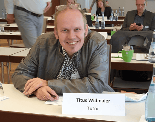 Tutor_Widmaier