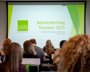 Trainees und Tutoren gemeinsam beim Kennenlerntag 2025.
